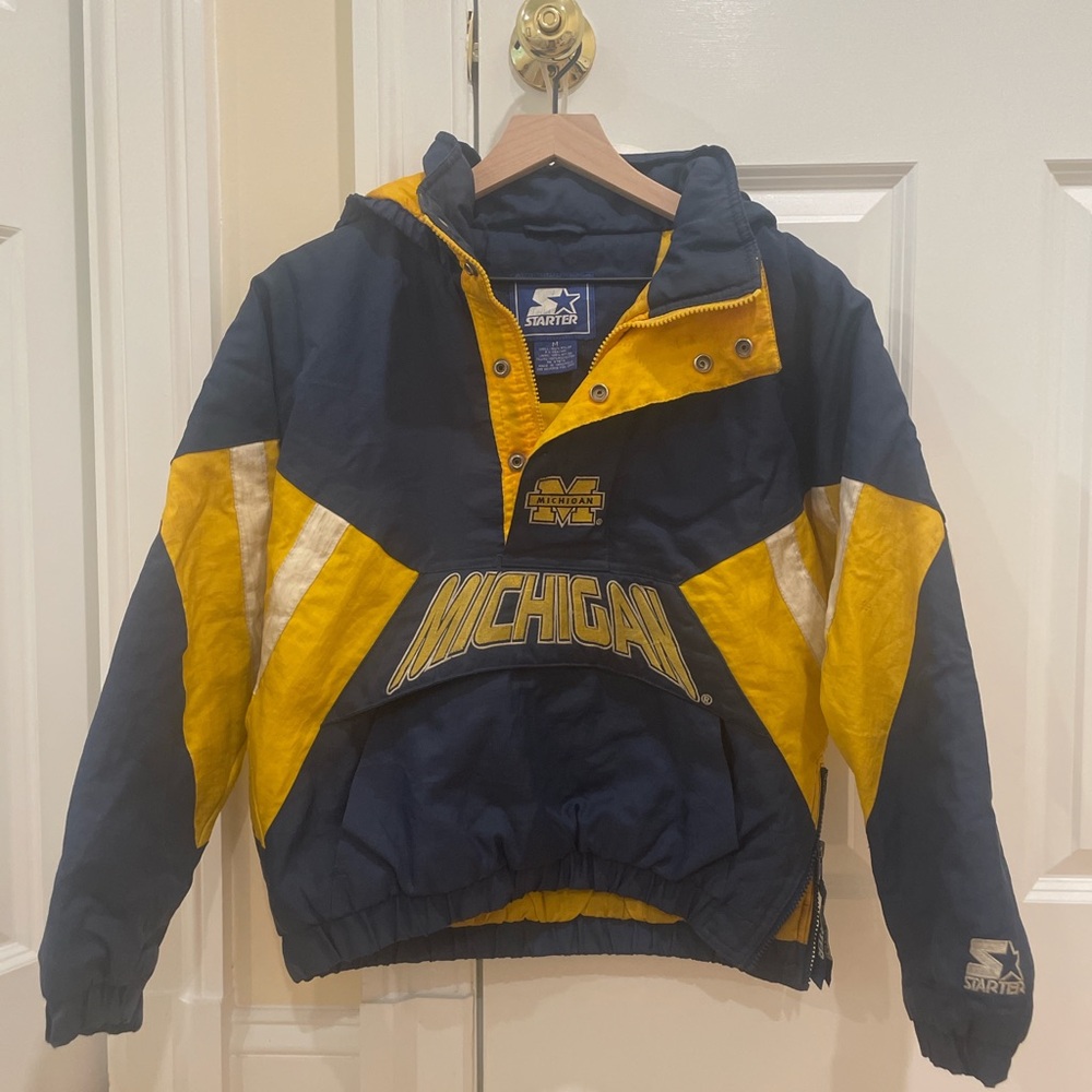 Authentic medium cropped Michigan vintage cheerleaders warm up puffer!